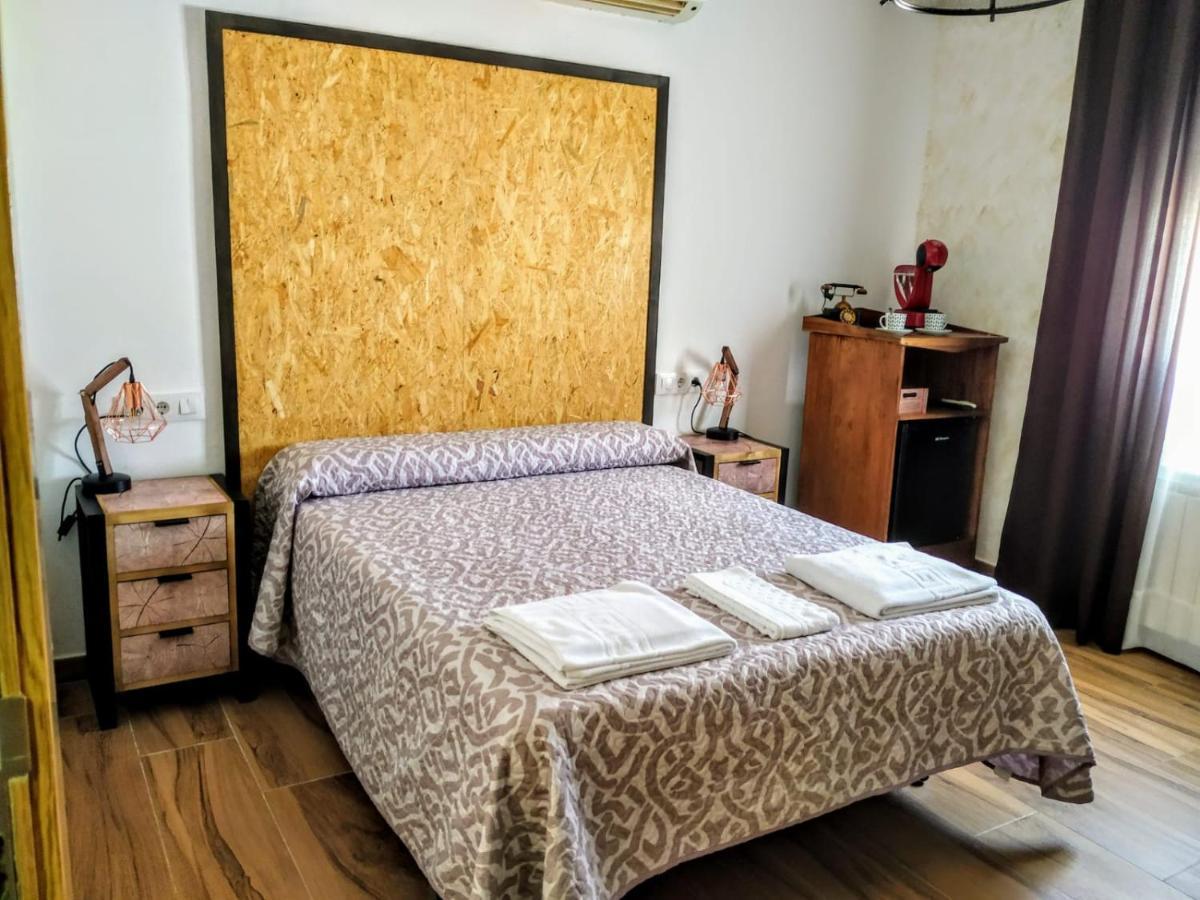Hostal Restaurante La Mancha Ruidera Bagian luar foto