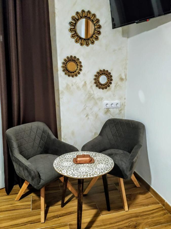 Hostal Restaurante La Mancha Ruidera Bagian luar foto