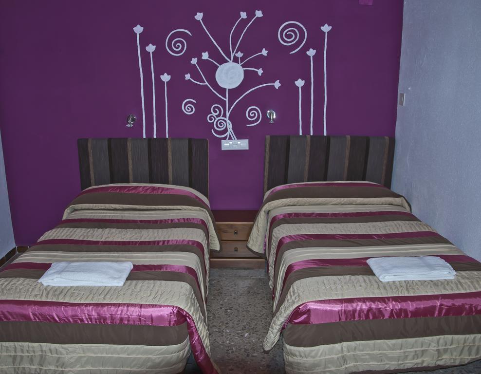 Hostal Restaurante La Mancha Ruidera Ruang foto